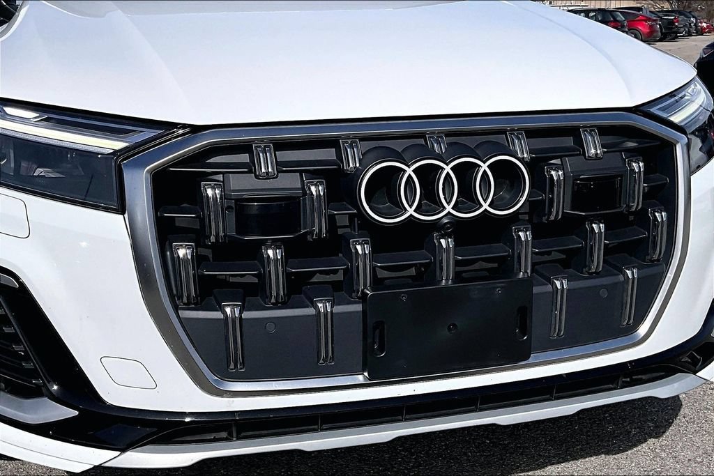 Used 2025 Audi Q7 3.0T Premium Plus AWD/4WD image 39