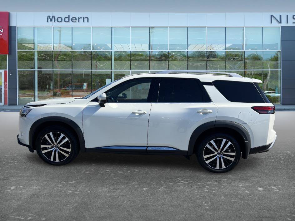 Certified 2024 Nissan Pathfinder Platinum w/ Cargo Package AWD/4WD image 8