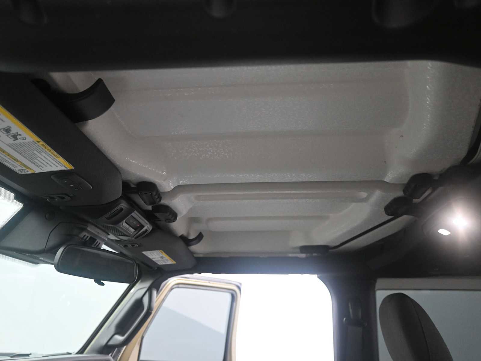 Used 2025 Jeep Wrangler Sport image 11