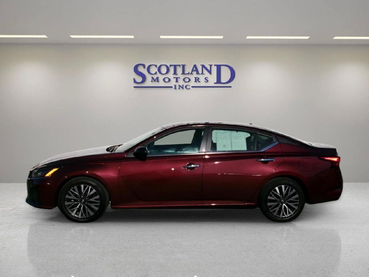 Used 2025 Nissan Altima 2.5 SV