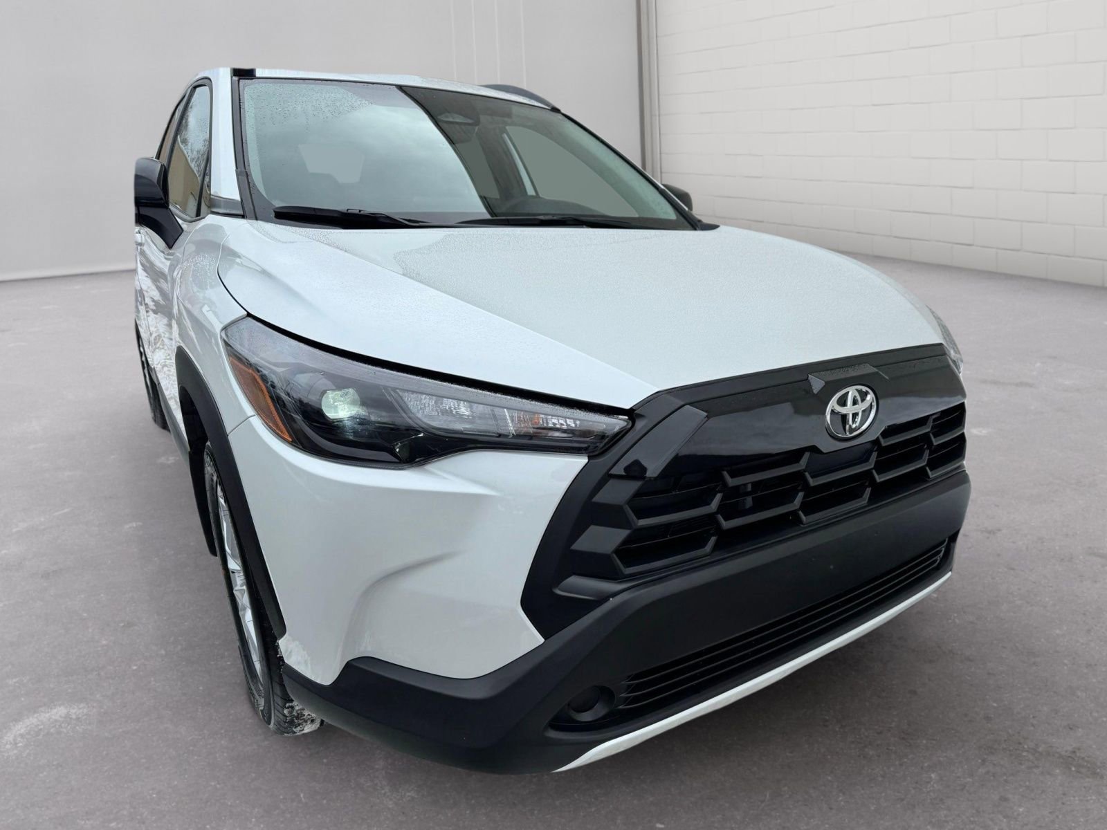 Used 2026 Toyota Corolla Cross LE w/ Moonroof Package image 8