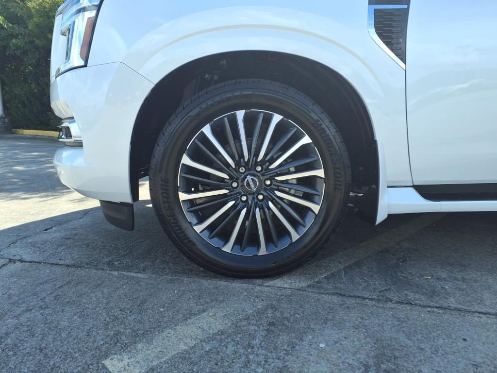 New 2025 Nissan Armada Platinum Reserve image 4