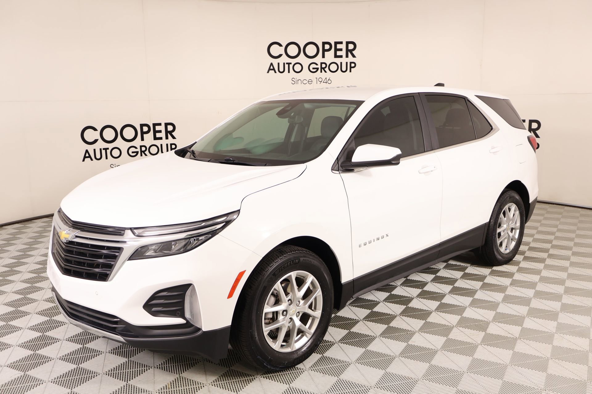 Used 2023 Chevrolet Equinox LT FWD image 10