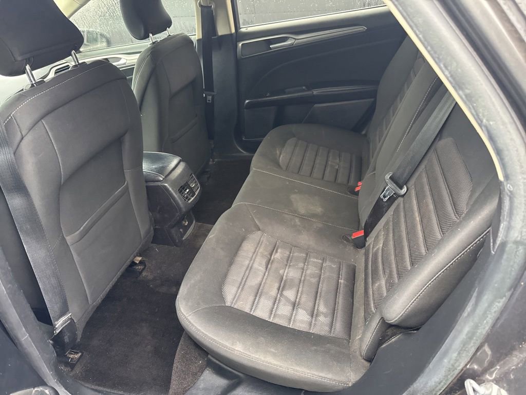 Used 2018 Ford Fusion SE w/ Fusion SE Technology Package image 10