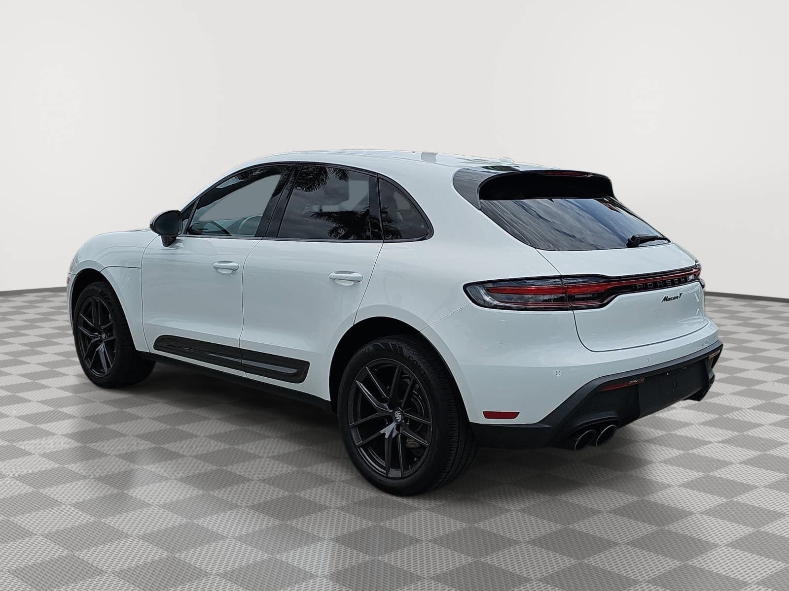 Used 2023 Porsche Macan Turbo AWD/4WD image 6