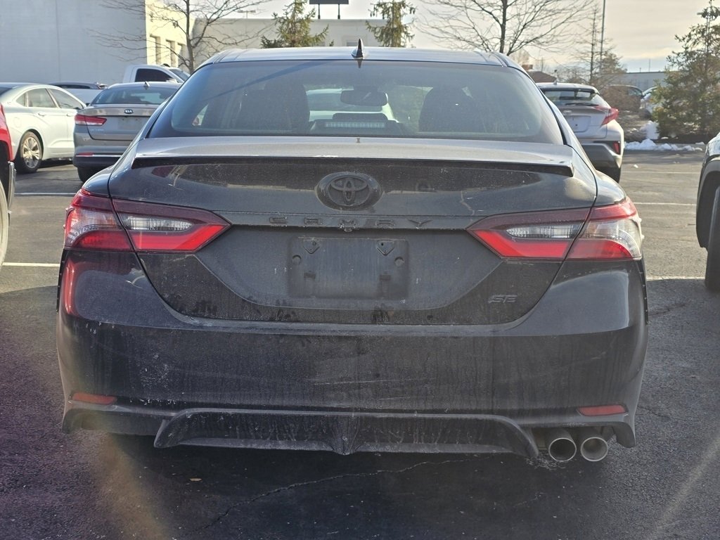 Used 2024 Toyota Camry SE image 6