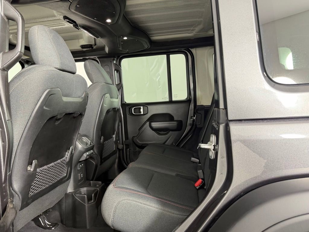 Used 2025 Jeep Wrangler Unlimited Rubicon AWD/4WD image 25