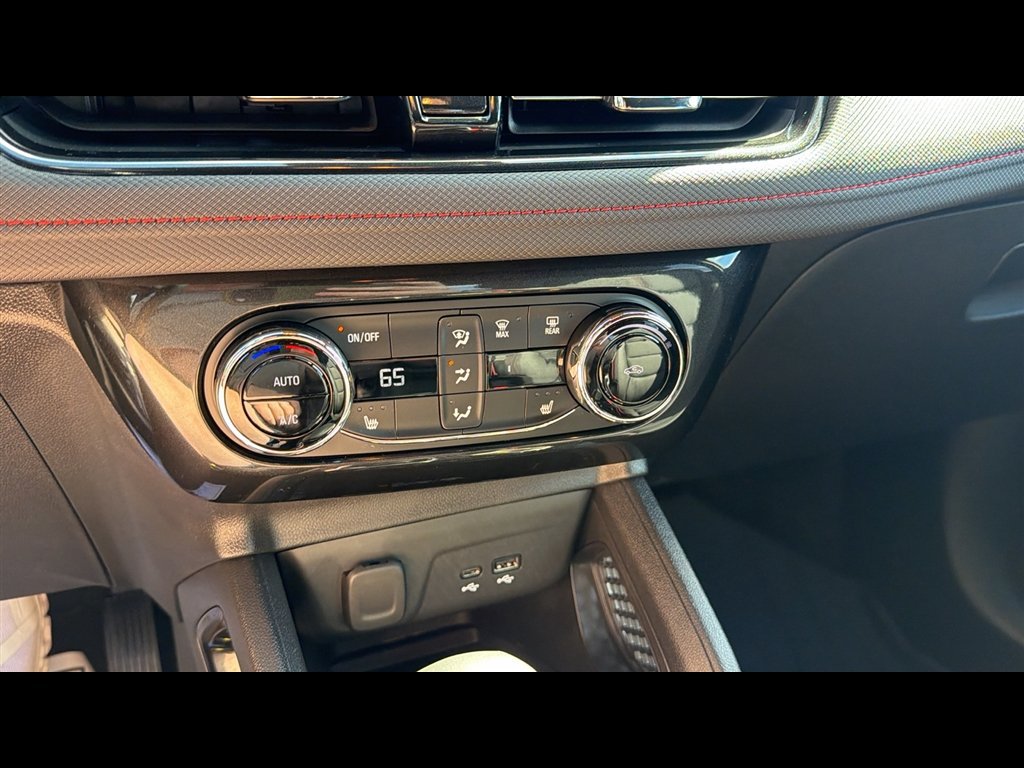 Used 2026 Chevrolet TrailBlazer RS w/ Convenience Package AWD/4WD image 19