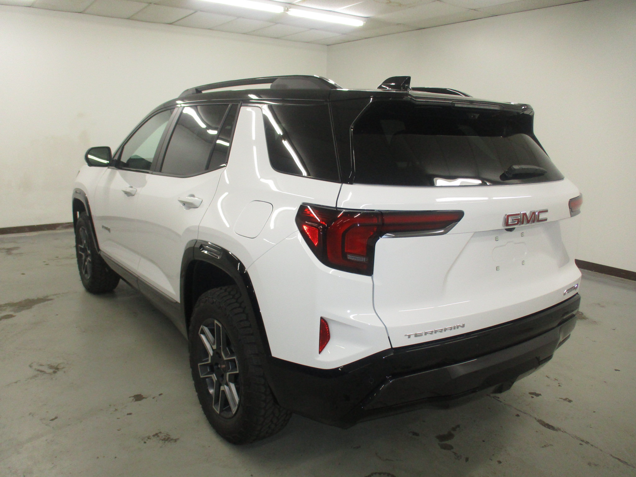 New 2026 GMC Terrain AT4 w/ Convenience Package III AWD/4WD image 11