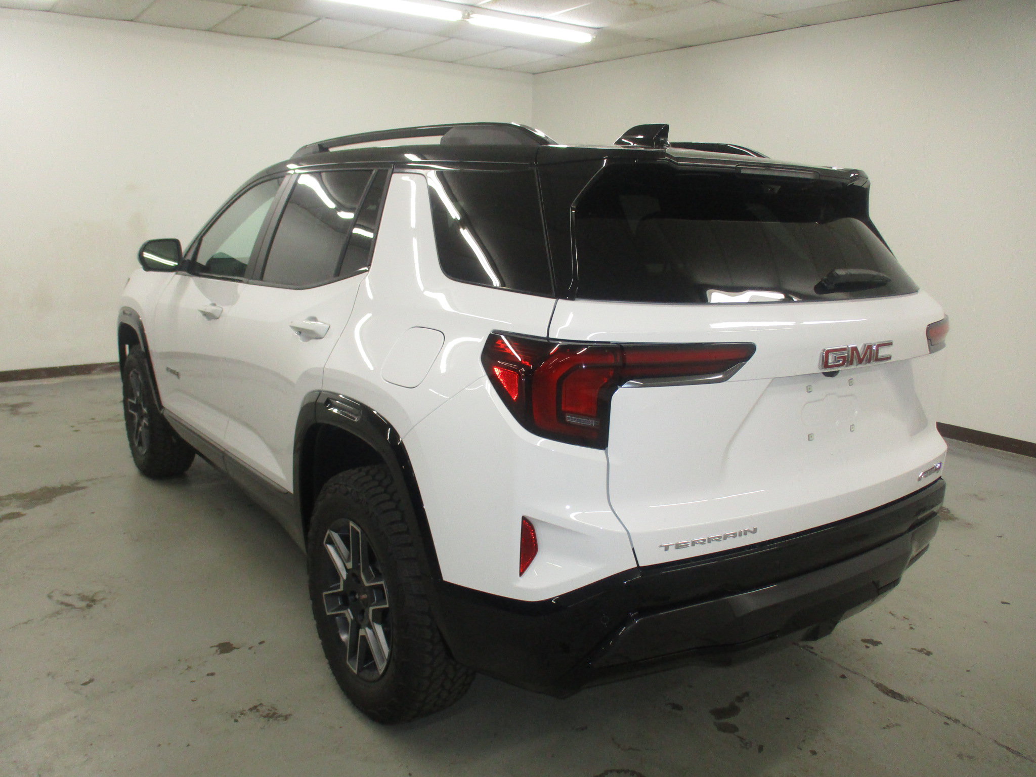 New 2026 GMC Terrain AT4 w/ Convenience Package III AWD/4WD image 11