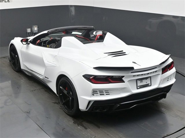 New 2026 Chevrolet Corvette E-Ray w/ Stealth Interior Trim Package image 20