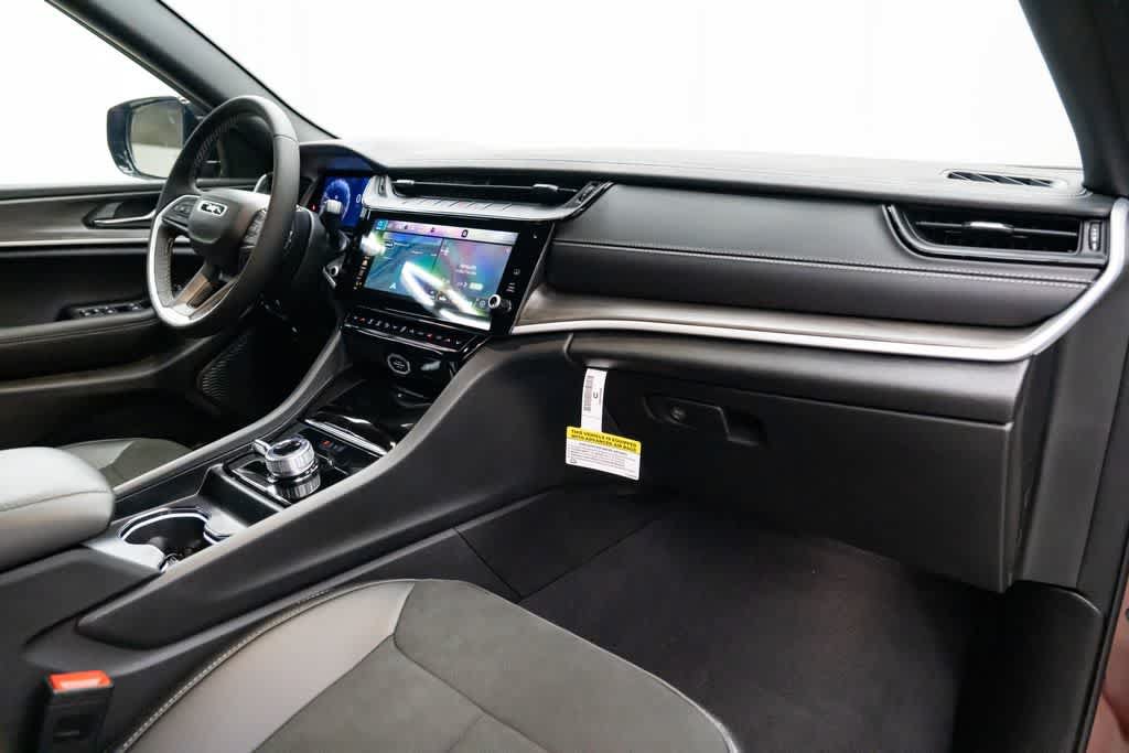 New 2026 Jeep Grand Cherokee Altitude AWD/4WD image 29