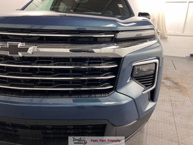 New 2026 Chevrolet Traverse LT w/ Sun and Wheel Package FWD image 11