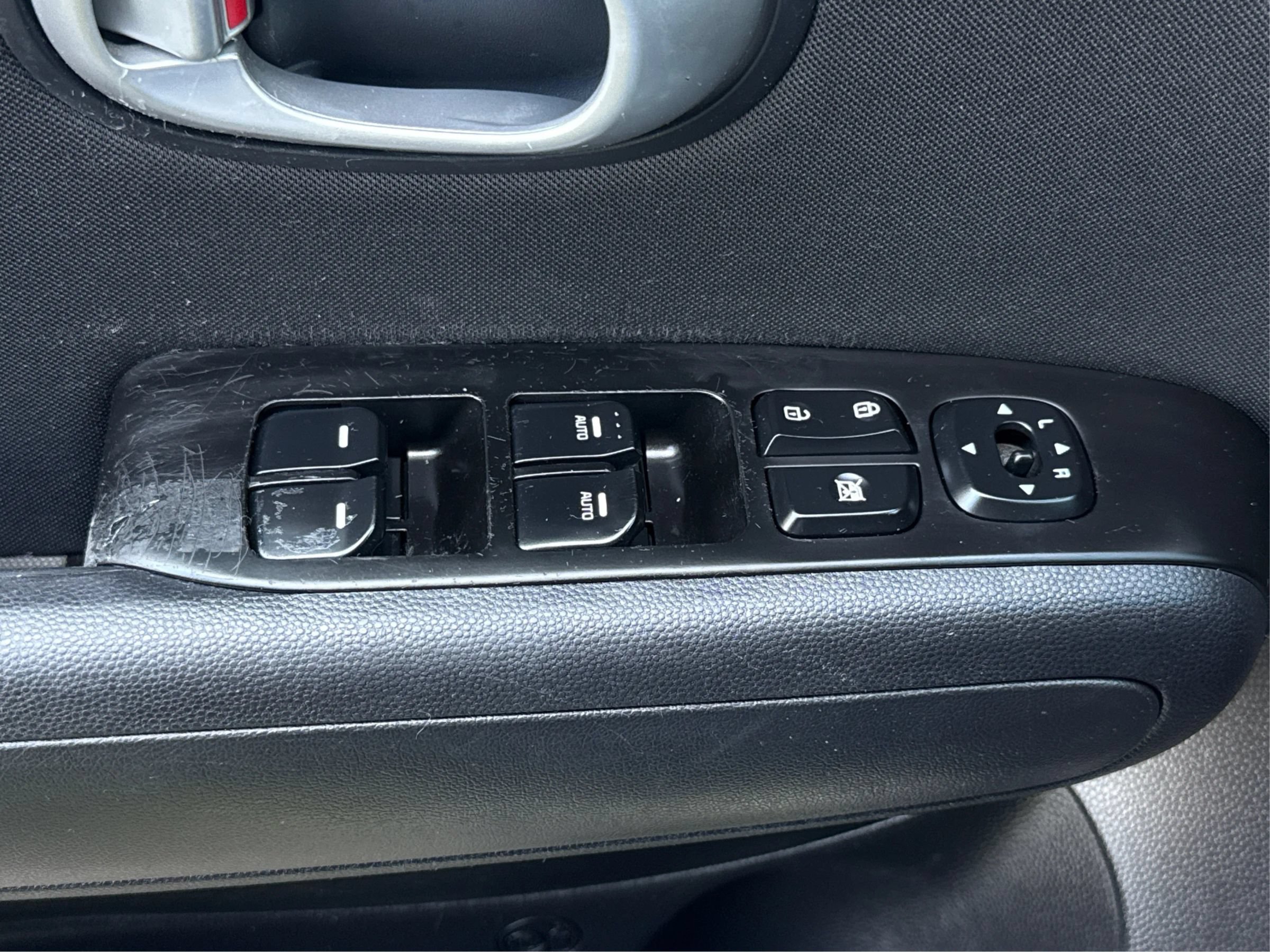 Used 2014 Kia Soul + FWD image 20