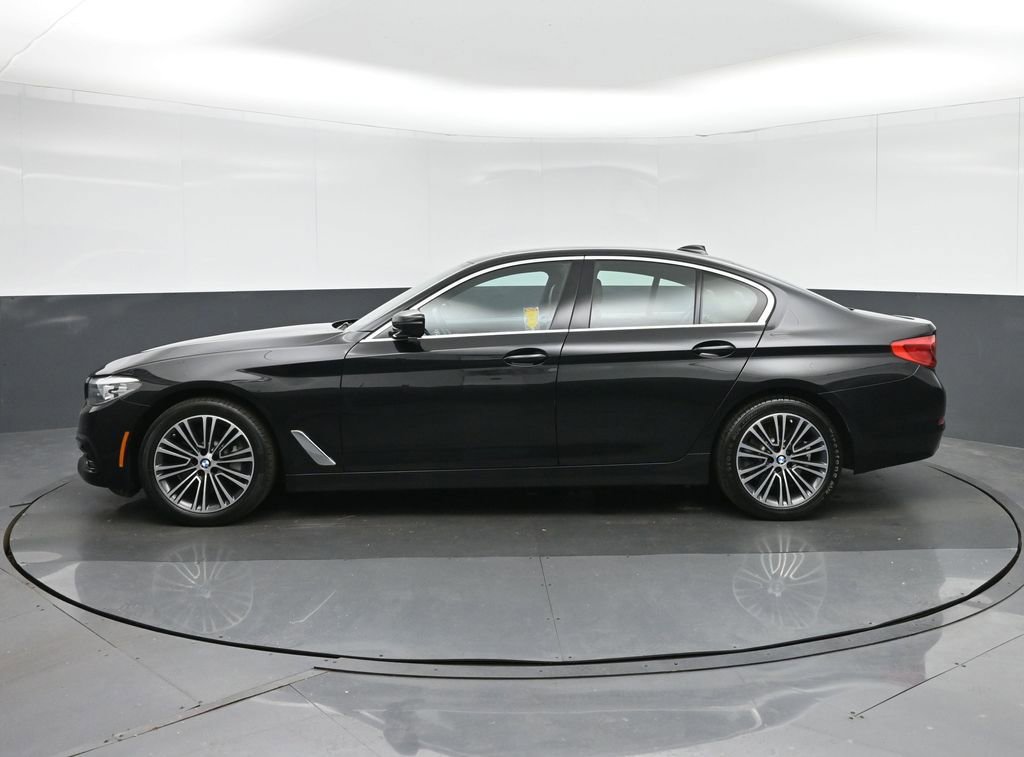 Used 2019 BMW 530i xDrive w/ Convenience Package AWD/4WD image 4