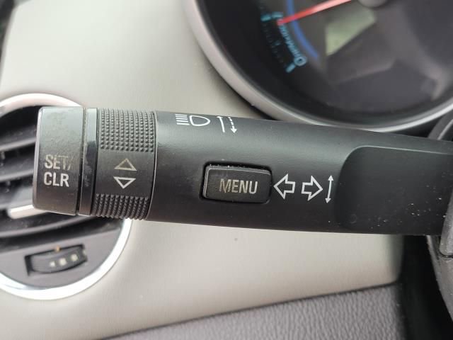 Used 2013 Chevrolet Cruze LT image 23