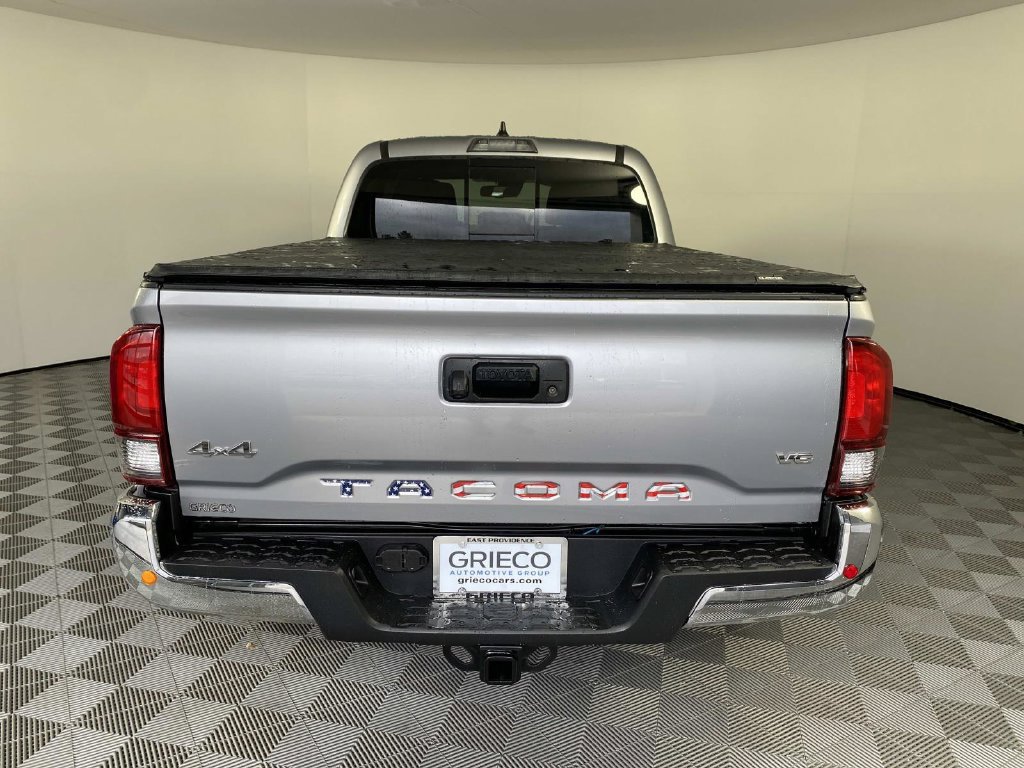 Used 2021 Toyota Tacoma SR5 AWD/4WD image 7
