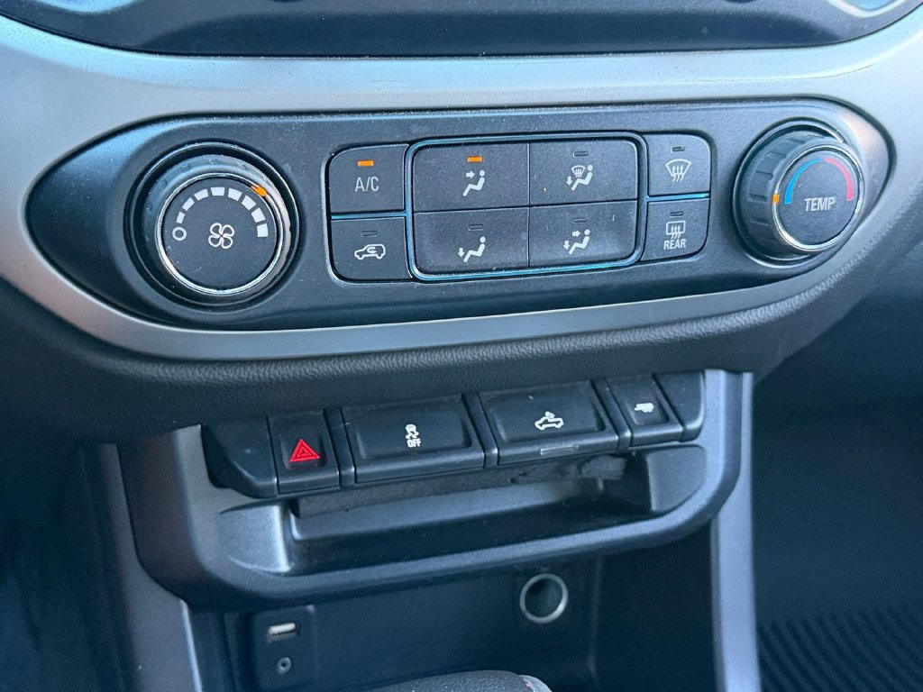 Used 2018 Chevrolet Colorado LT w/ LT Convenience Package RWD image 25