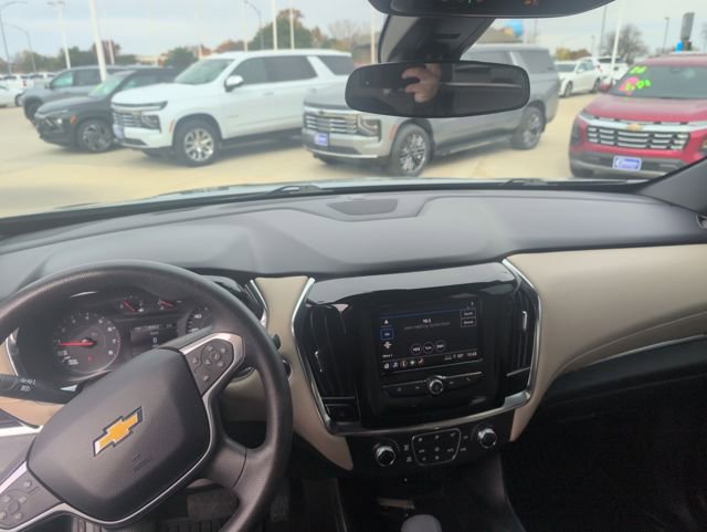 Used 2023 Chevrolet Traverse LS image 14