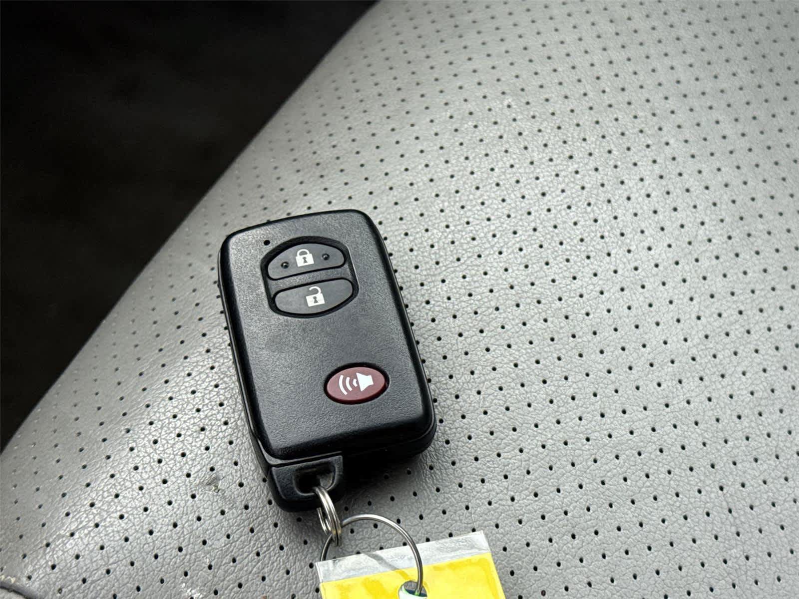 Used 2012 Toyota RAV4 Limited w/ Navigation Value Pkg AWD/4WD image 30