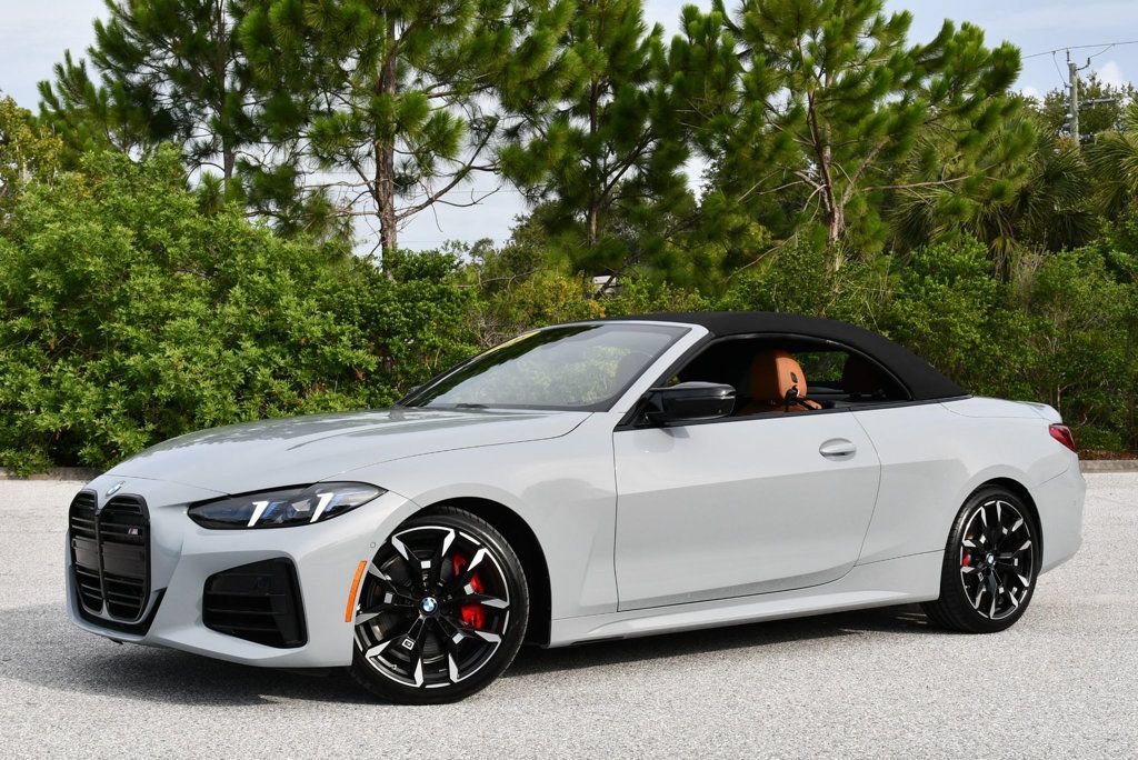 Used 2026 BMW M440i Convertible w/ Premium Package RWD image 26