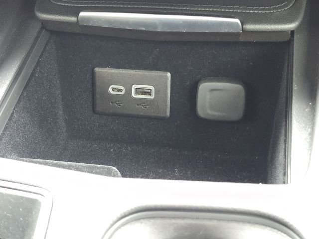 Used 2024 Cadillac XT4 Luxury w/ Cold Weather Package image 40