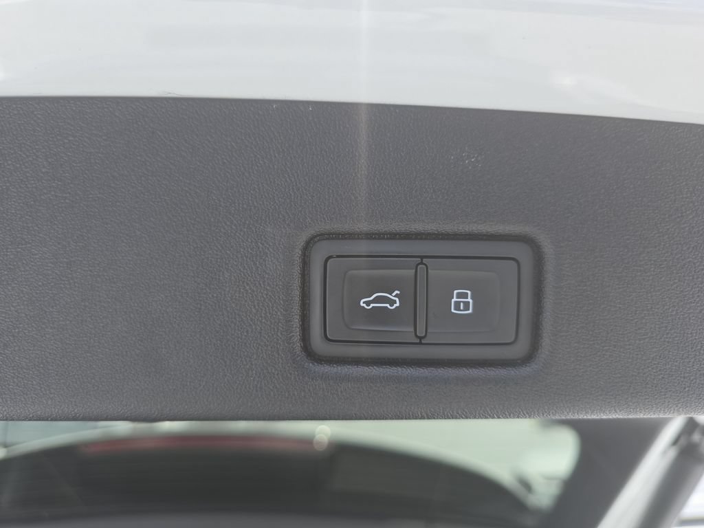 Certified 2025 Audi Q5 Premium w/ Convenience Package AWD/4WD image 25