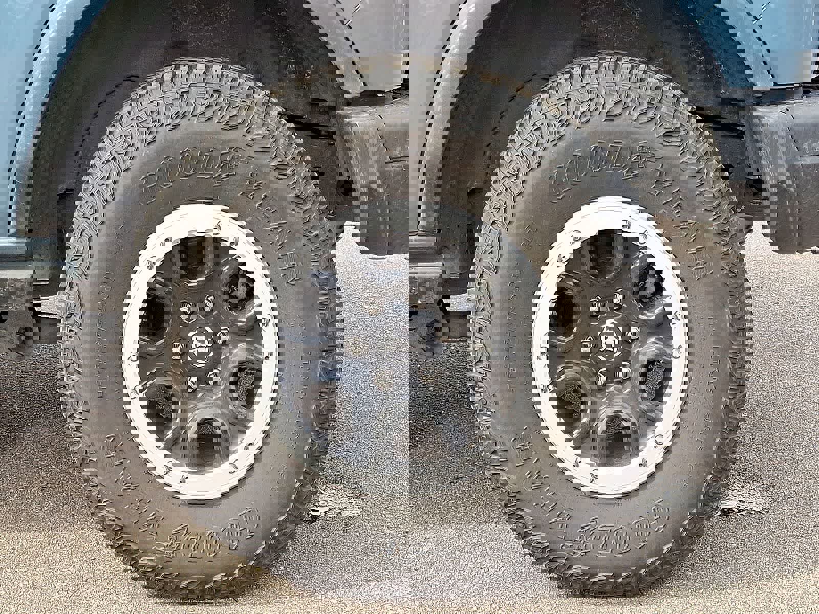 Used 2023 Ford Bronco Badlands image 36