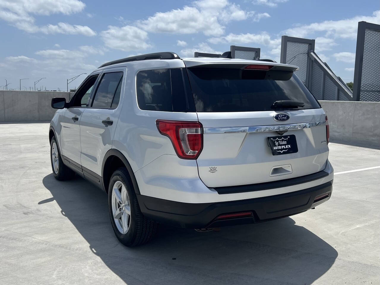 Used 2018 Ford Explorer 4WD image 9