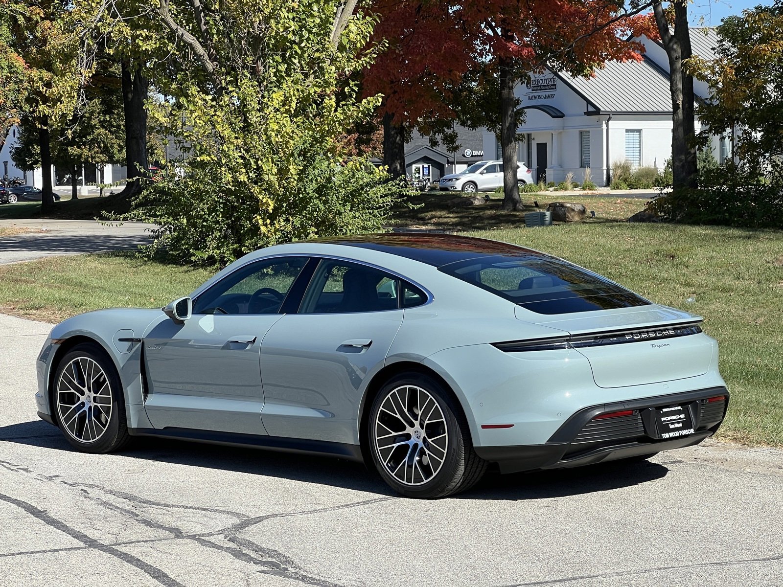 Certified 2025 Porsche Taycan image 3