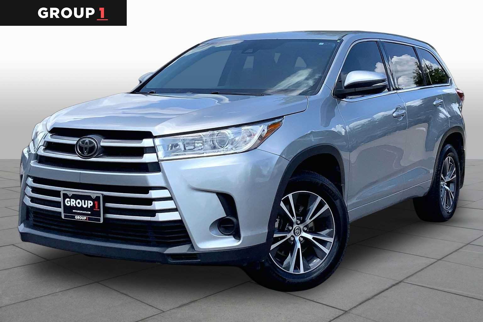 Used 2017 Toyota Highlander LE