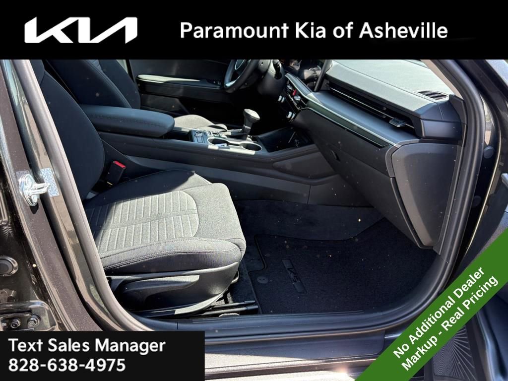 New 2026 Kia K5 LXS FWD image 17