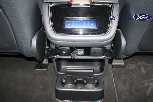 Used 2024 Lincoln Navigator Premiere image 14