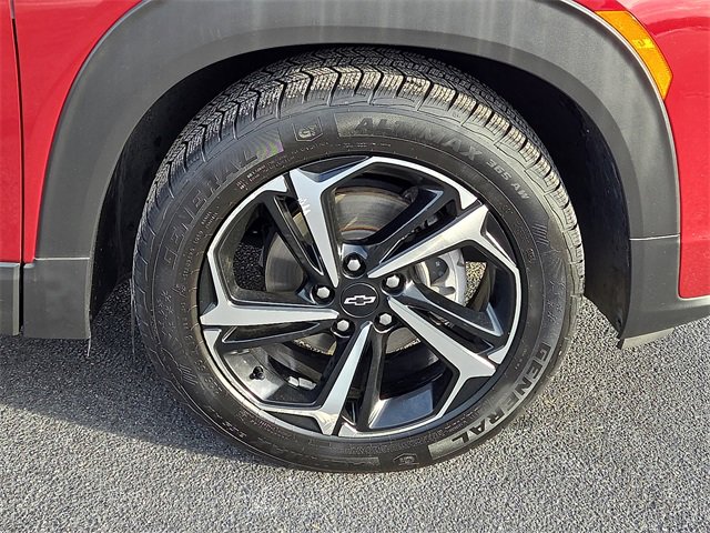 Used 2023 Chevrolet TrailBlazer RS w/ Sun and Liftgate Package image 8
