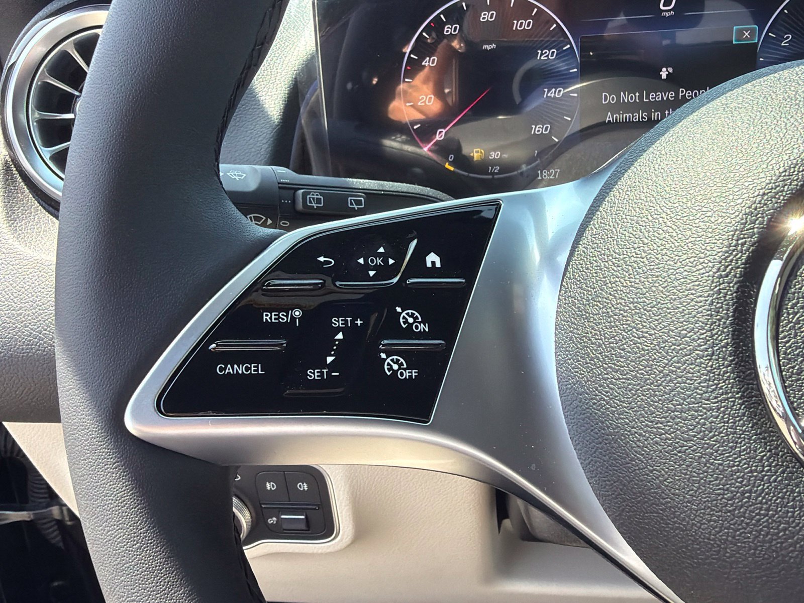 New 2026 Mercedes-Benz GLB 250 4MATIC image 22
