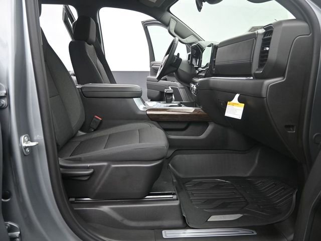 New 2026 GMC Sierra 1500 Elevation w/ LPO, Elevation Black Package image 18