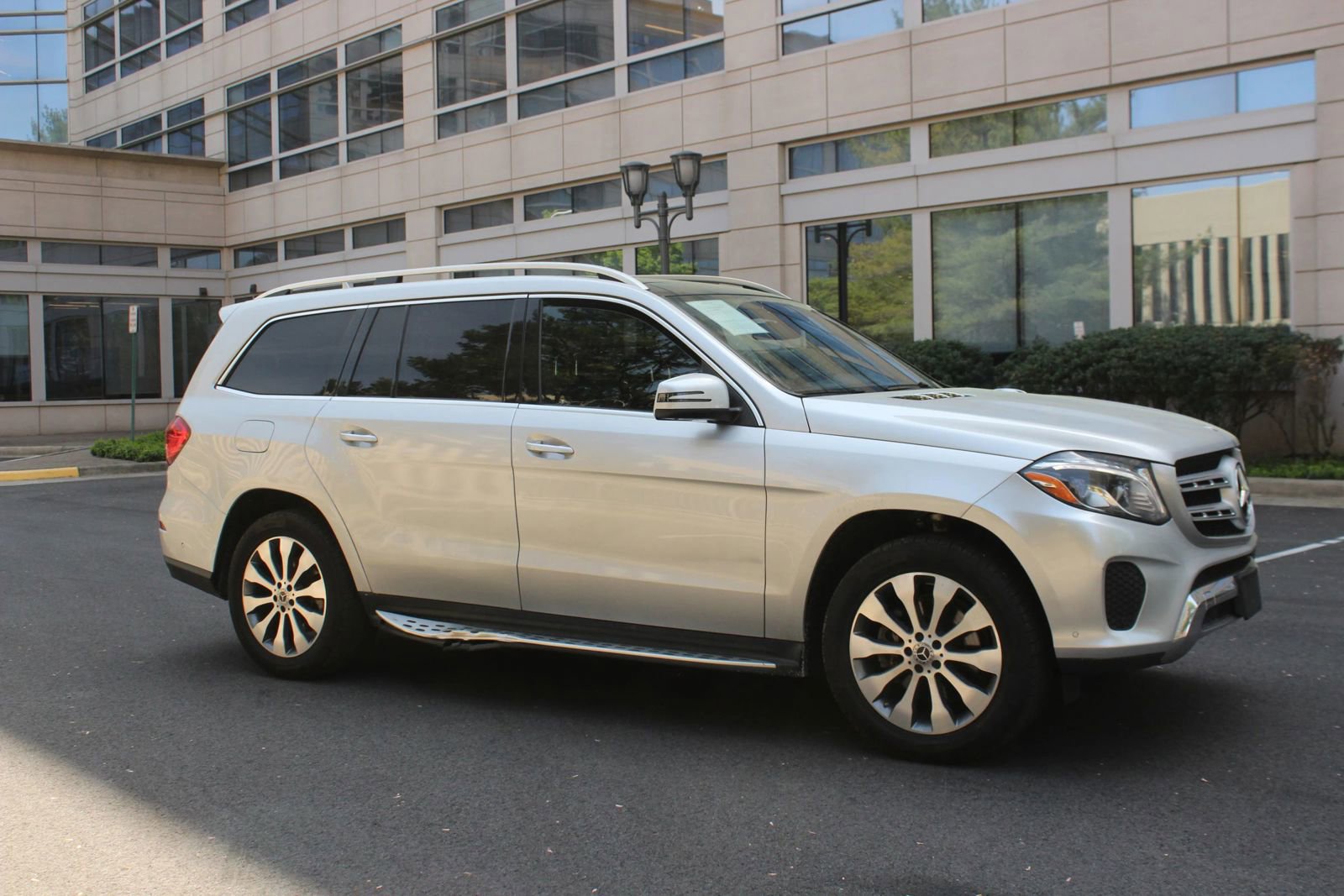Used 2019 Mercedes-Benz GLS 450 4MATIC w/ Premium 1 Package image 2