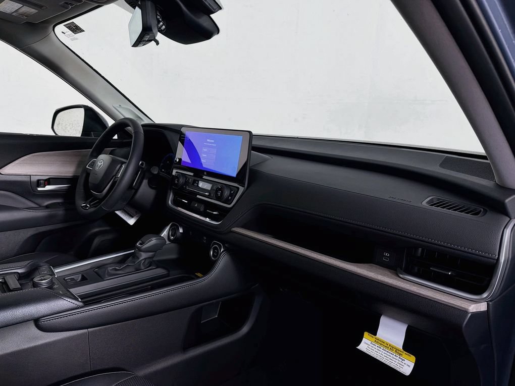 New 2026 Toyota Grand Highlander AWD image 30