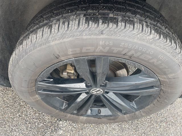 Used 2023 Volkswagen Atlas Cross Sport SEL R-Line image 12