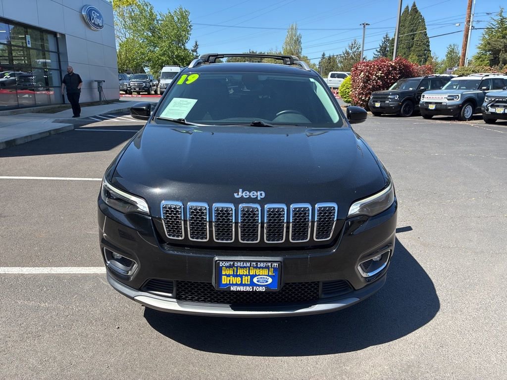 Used 2019 Jeep Cherokee Limited AWD/4WD image 2