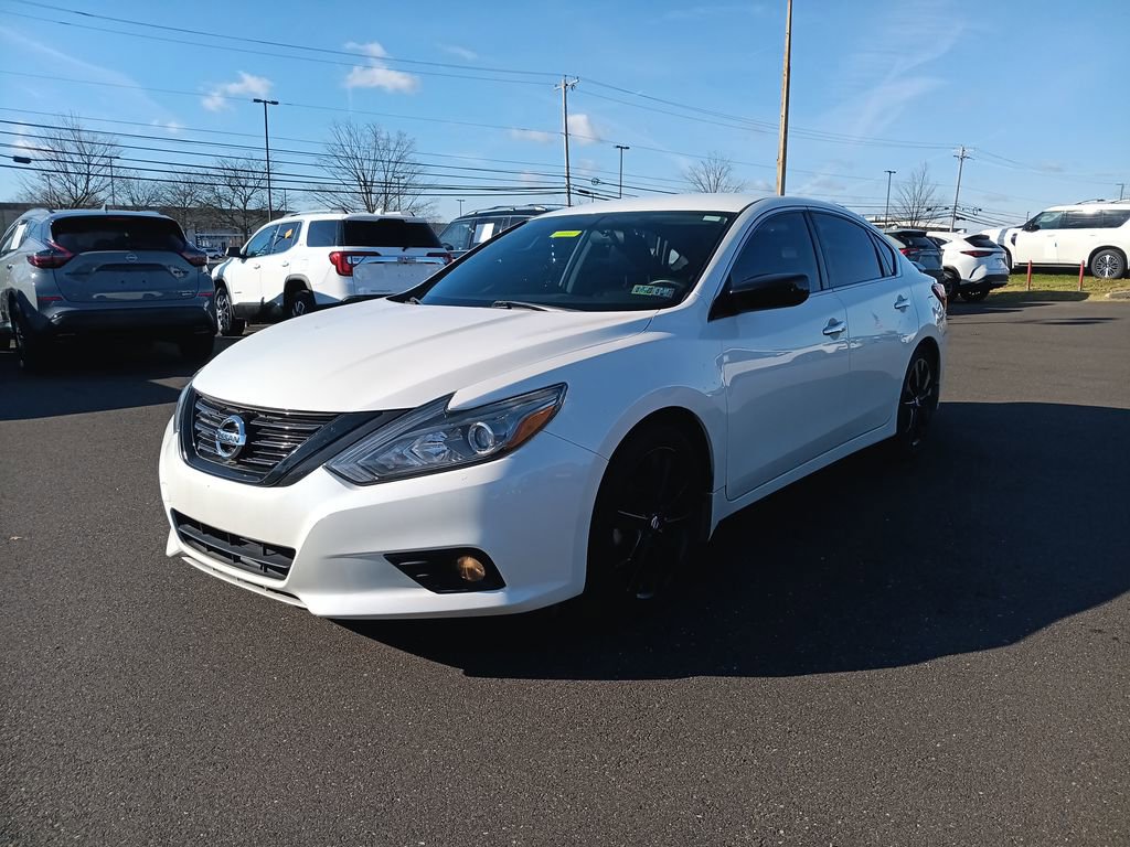 Used 2018 Nissan Altima 2.5 SR w/ SR Midnight Edition image 2