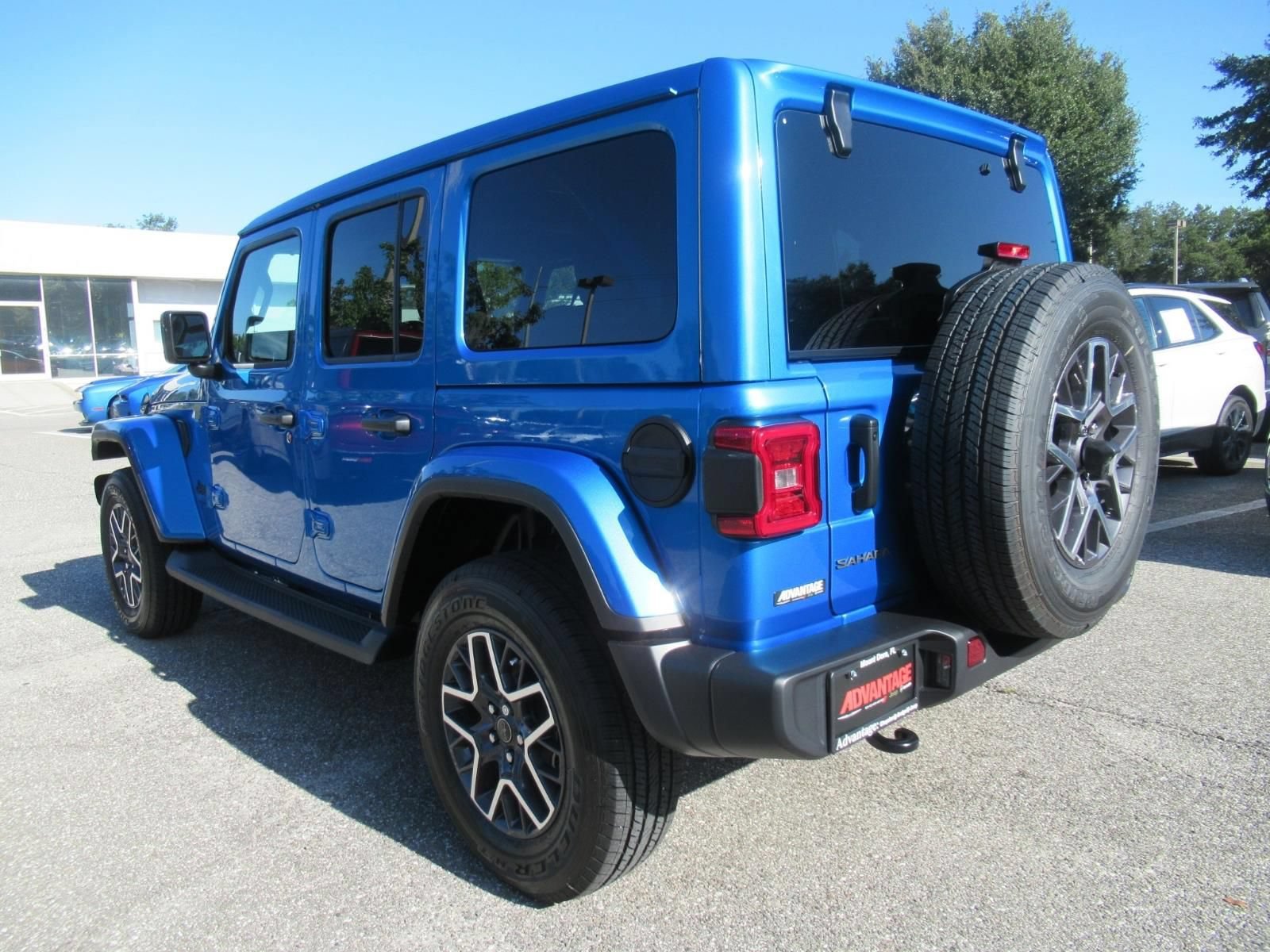 New 2026 Jeep Wrangler Unlimited Sahara w/ Technology Group AWD/4WD image 5