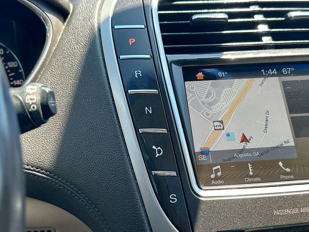 Used 2016 Lincoln MKX Reserve w/ Technology Package FWD image 22