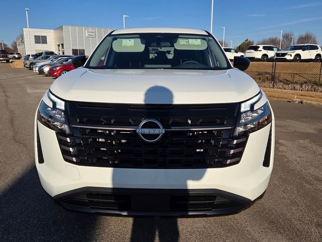New 2026 Nissan Pathfinder S image 2