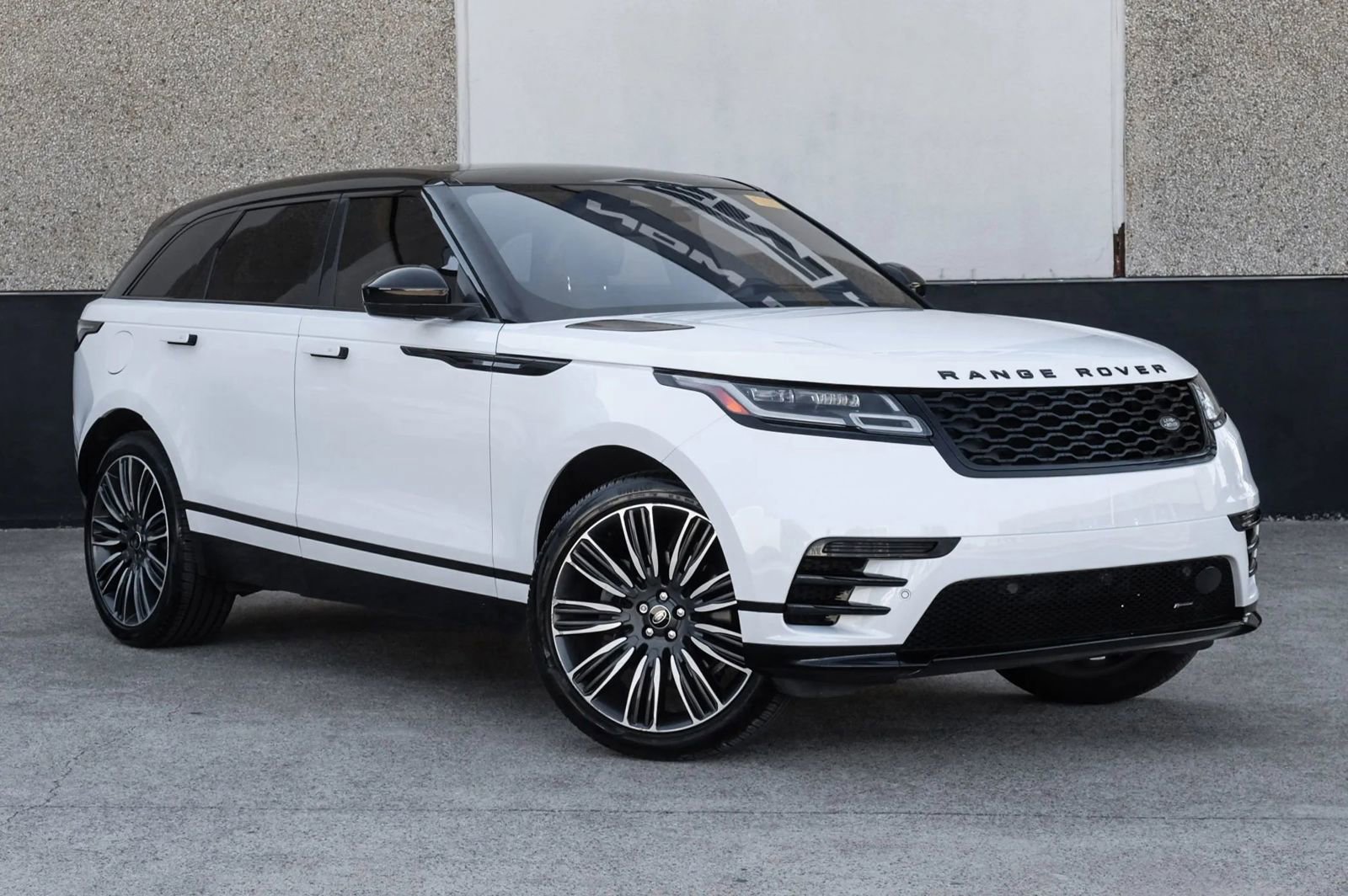 Used 2022 Land Rover Range Rover Velar R-Dynamic S AWD/4WD image 7
