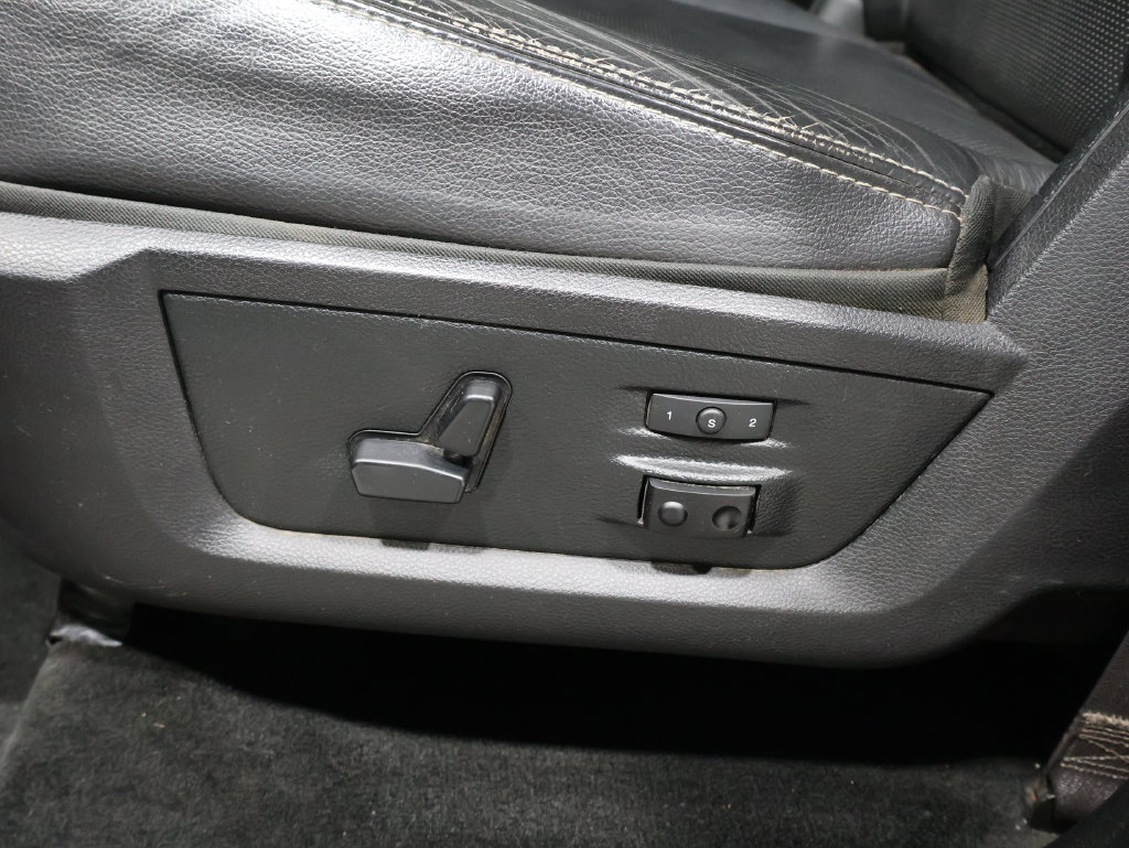 Used 2015 RAM 1500 Laramie w/ Convenience Group AWD/4WD image 14