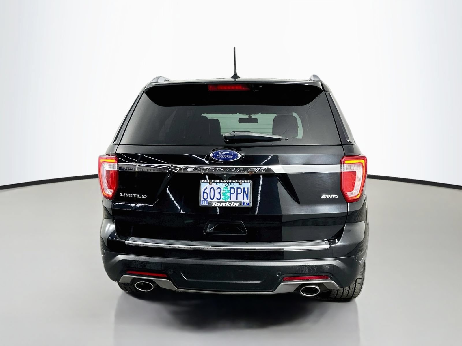 Used 2018 Ford Explorer Limited AWD/4WD image 7