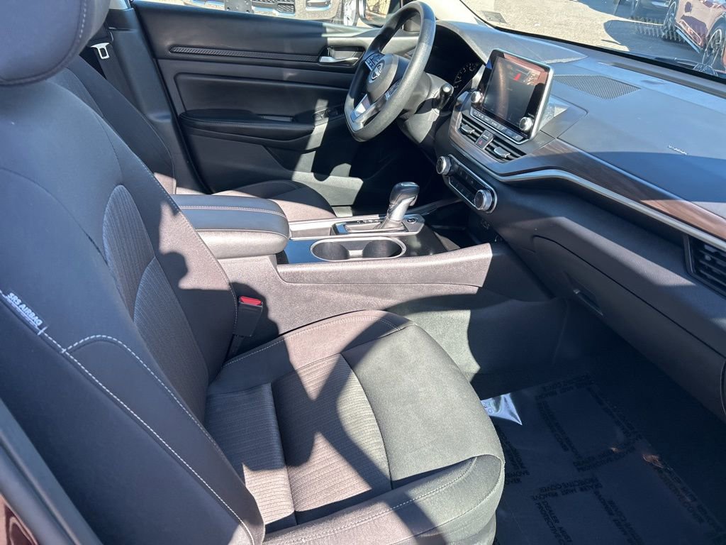 Used 2024 Nissan Altima 2.5 SV image 27