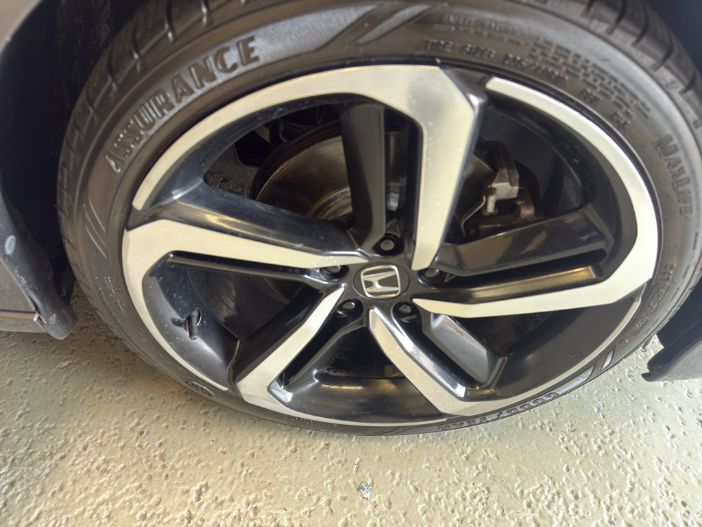 Used 2018 Honda Accord Sport image 32