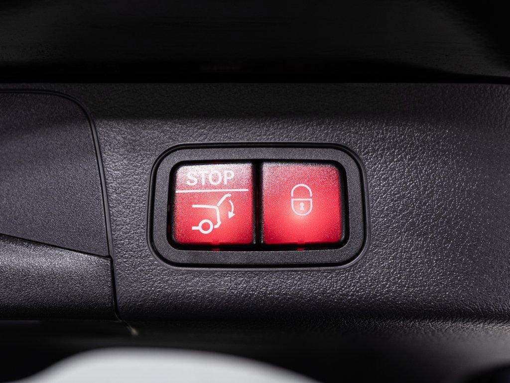 Used 2024 Mercedes-Benz EQB 350 4MATIC SUV image 27